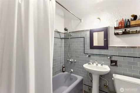 1101 17th Avenue Seattle WA 98122
