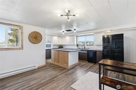 22 Kermel Road Omak WA 98841