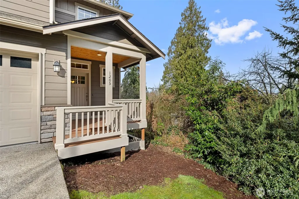 1205 N 16th Street Mount Vernon WA 98273