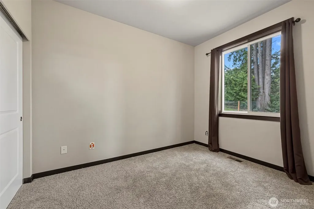 1205 N 16th Street Mount Vernon WA 98273