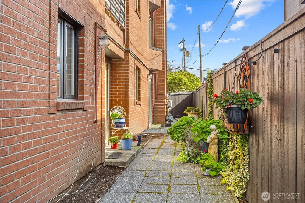 311 S 2nd Street Kirkland WA 98033
