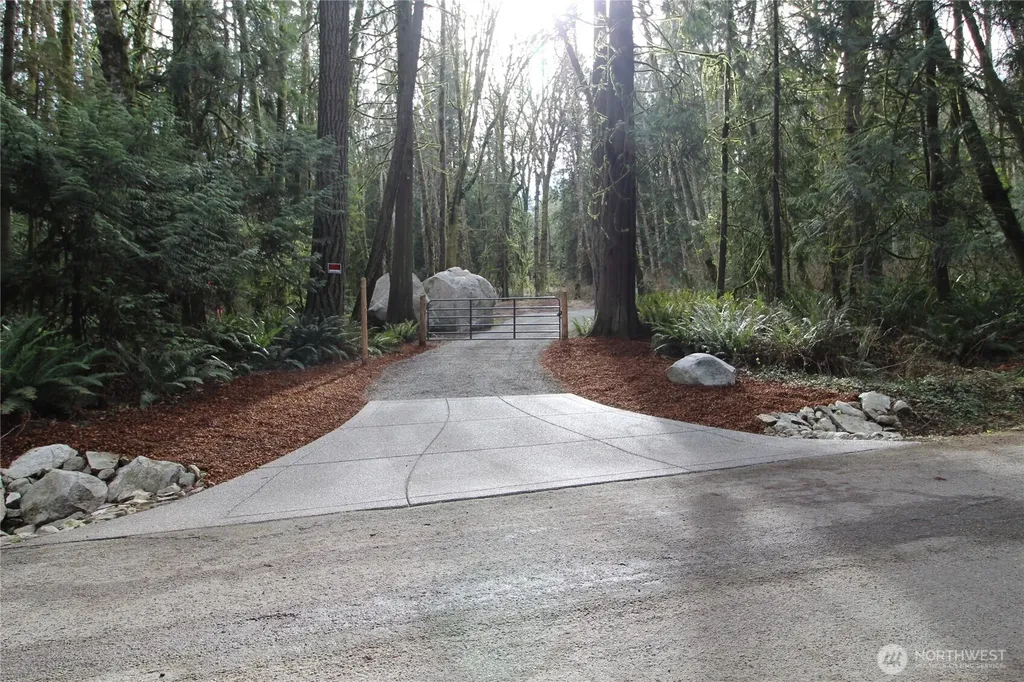 6509 NE Sid Price Road Poulsbo WA 98370