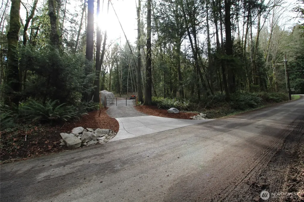 6509 NE Sid Price Road Poulsbo WA 98370