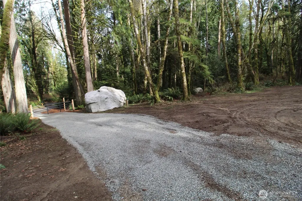 6509 NE Sid Price Road Poulsbo WA 98370