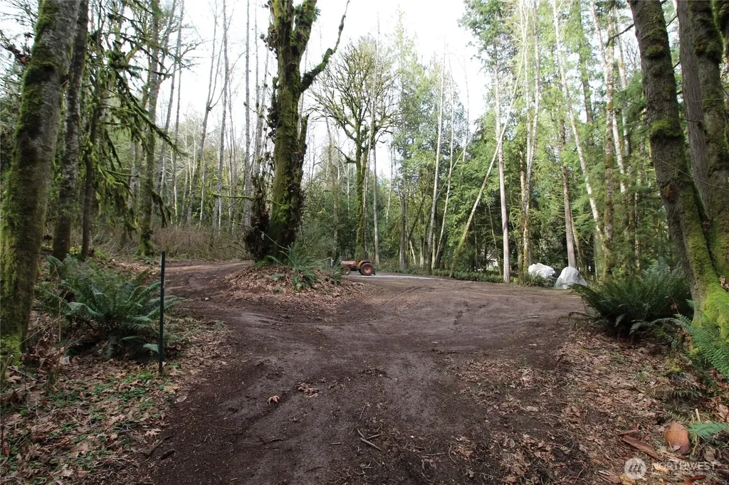 6509 NE Sid Price Road Poulsbo WA 98370