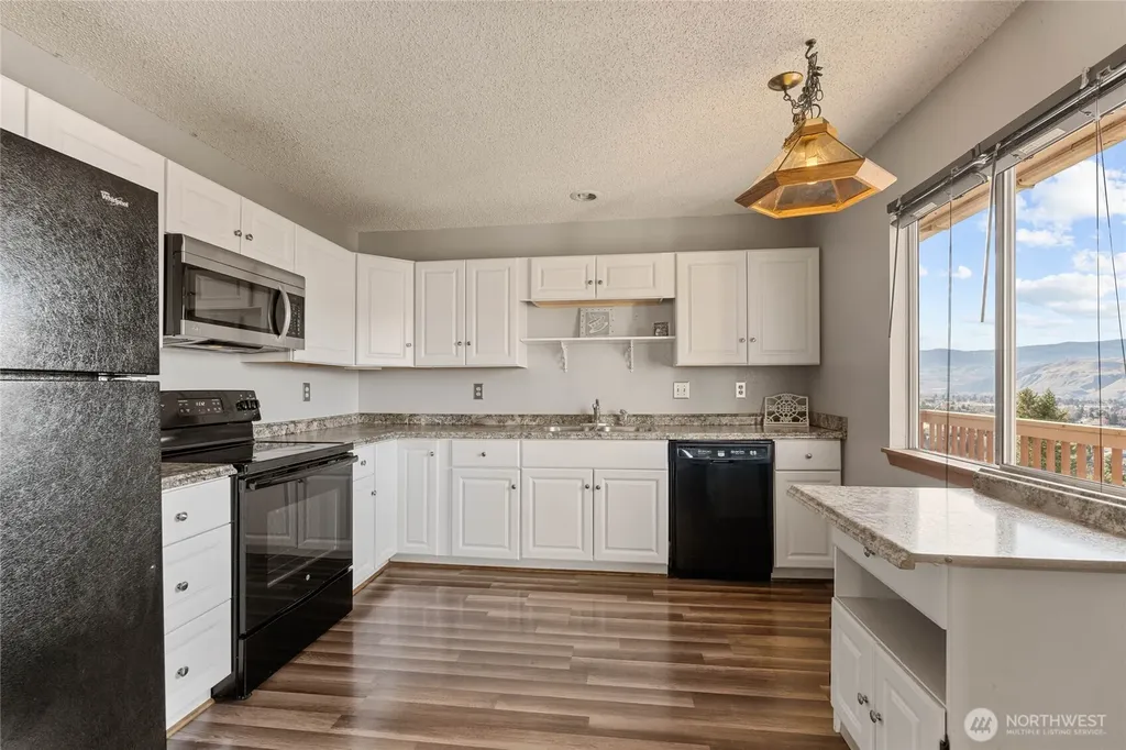 624 Daniels Drive NE East Wenatchee WA 98802