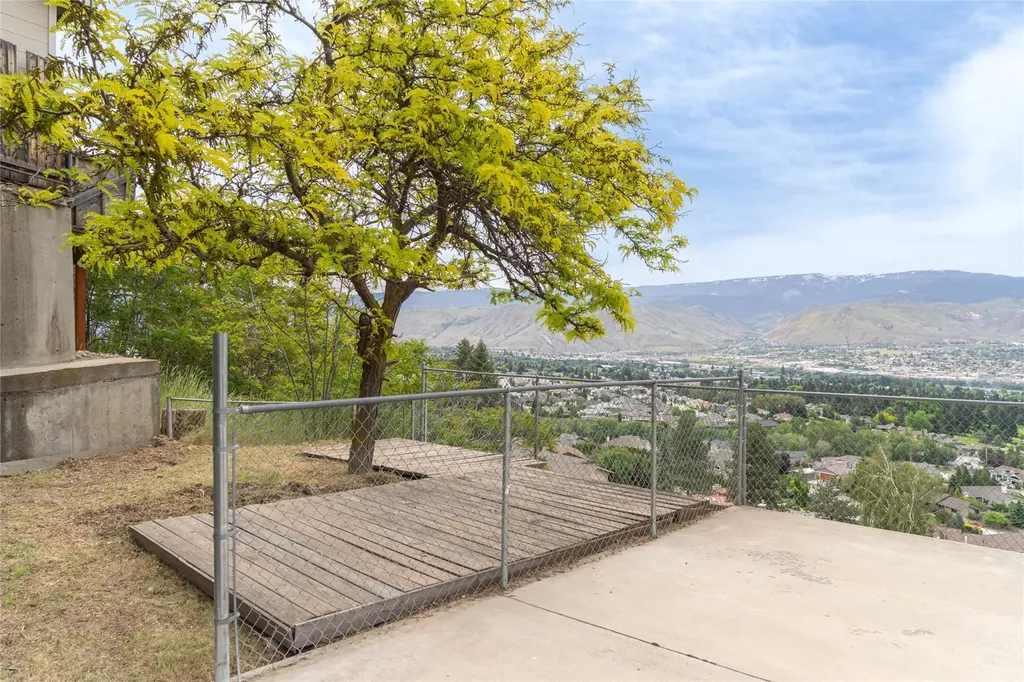 624 Daniels Drive NE East Wenatchee WA 98802