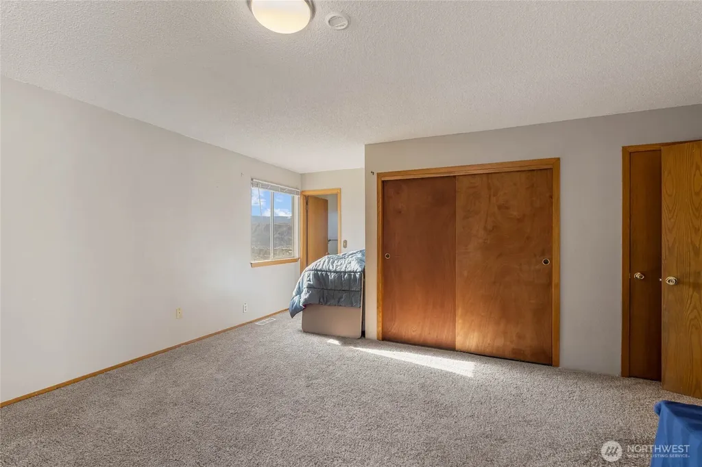 624 Daniels Drive NE East Wenatchee WA 98802