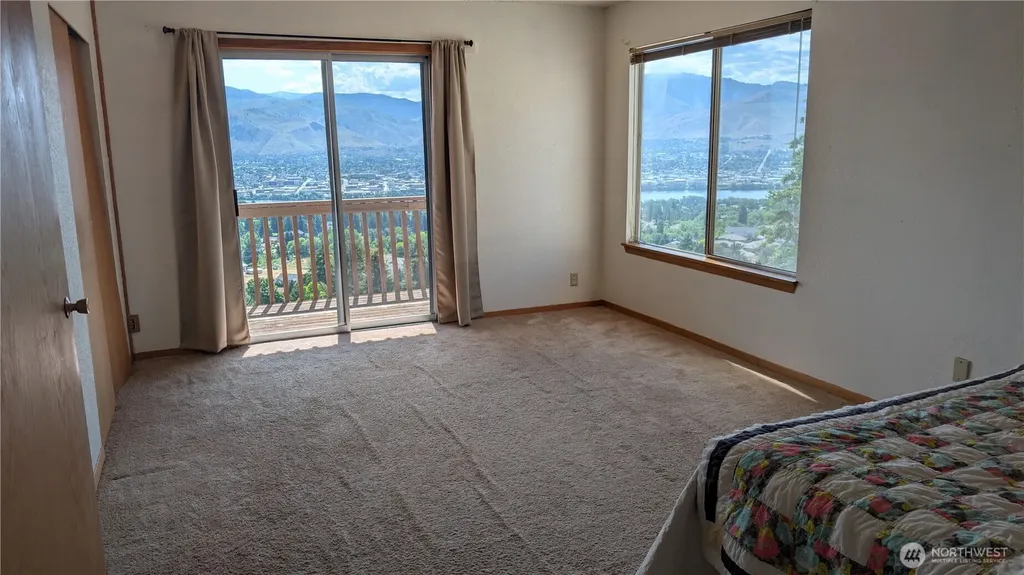 624 Daniels Drive NE East Wenatchee WA 98802