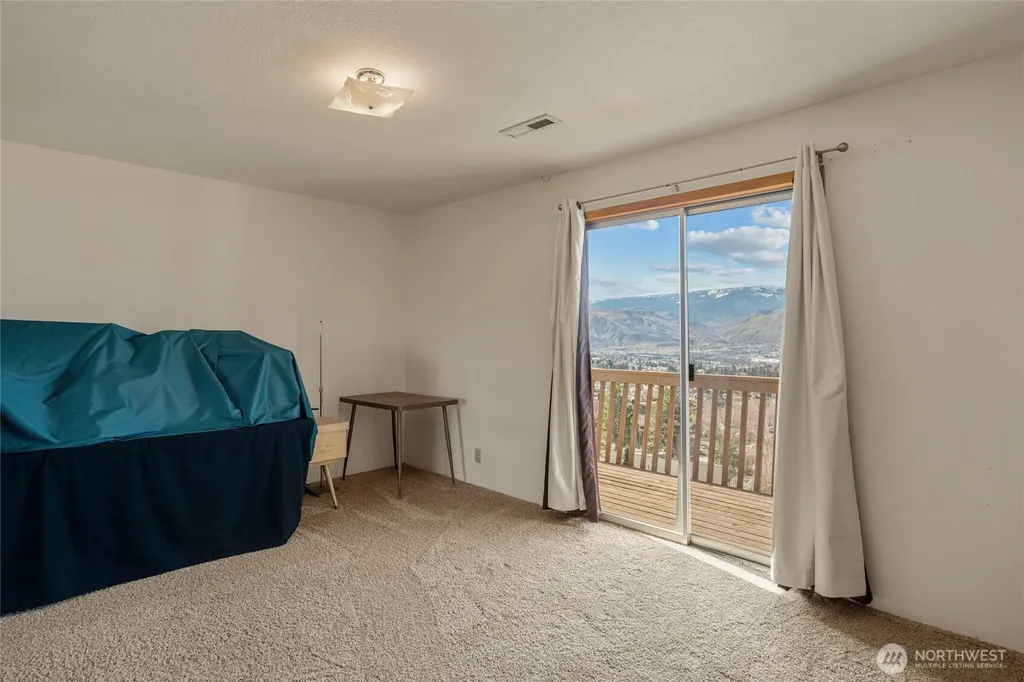 624 Daniels Drive NE East Wenatchee WA 98802