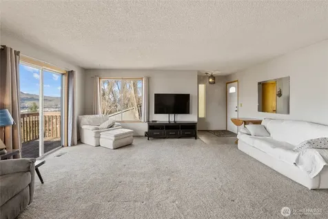 624 Daniels Drive NE East Wenatchee WA 98802