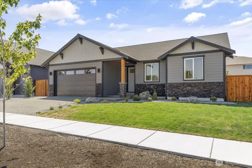900 NW Shire Street Oak Harbor WA 98277