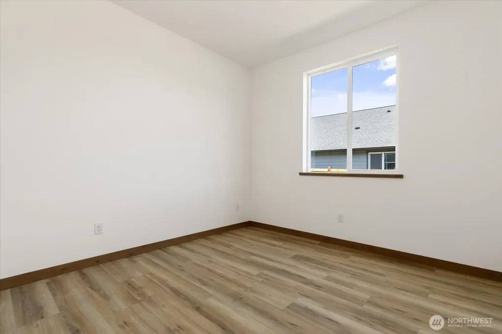 900 NW Shire Street Oak Harbor WA 98277