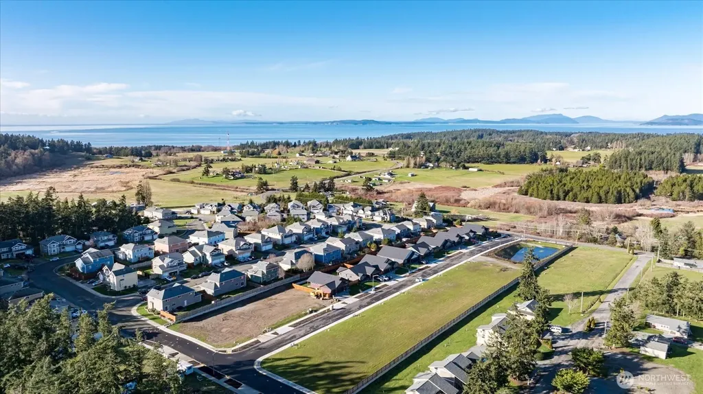 900 NW Shire Street Oak Harbor WA 98277