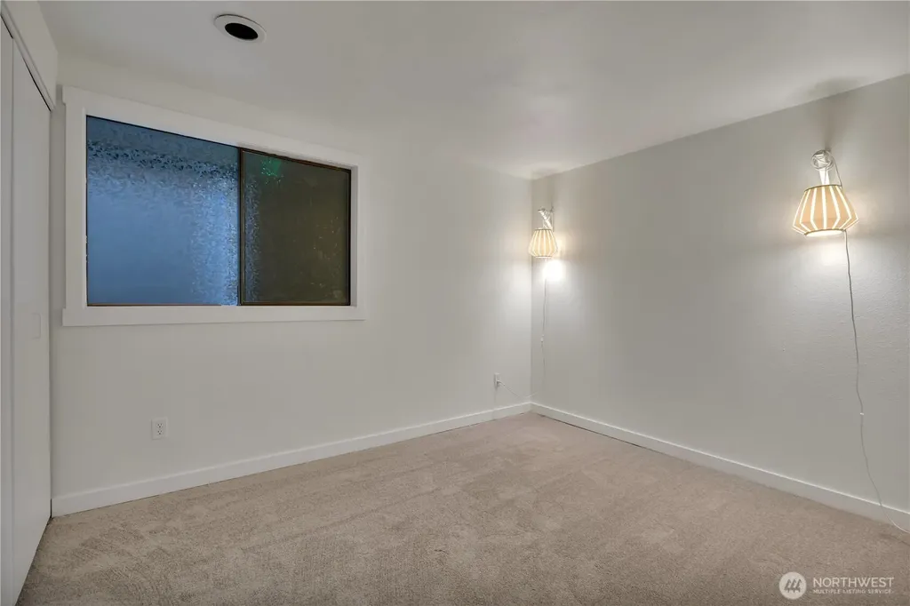 2253 Gilman Drive W Seattle WA 98119