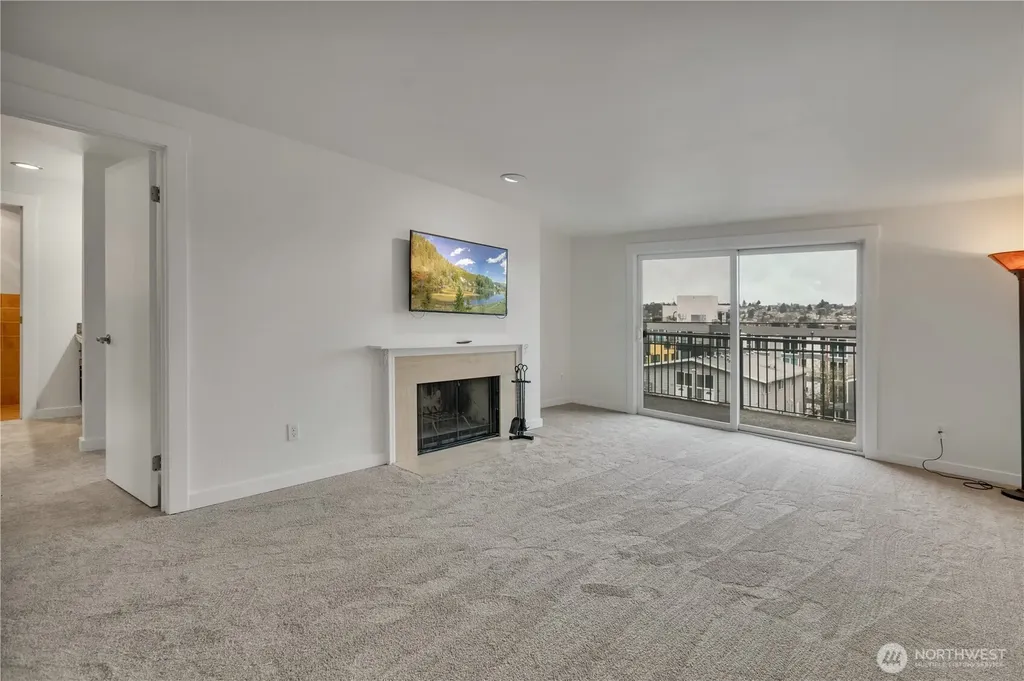 2253 Gilman Drive W Seattle WA 98119