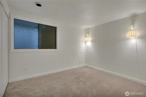 2253 Gilman Drive W Seattle WA 98119
