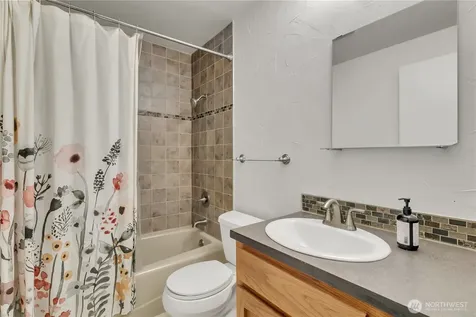 2253 Gilman Drive W Seattle WA 98119