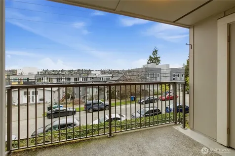 2253 Gilman Drive W Seattle WA 98119