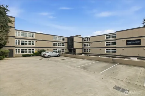 2253 Gilman Drive W Seattle WA 98119