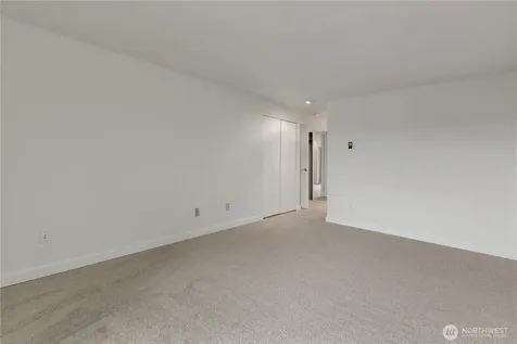 2253 Gilman Drive W Seattle WA 98119