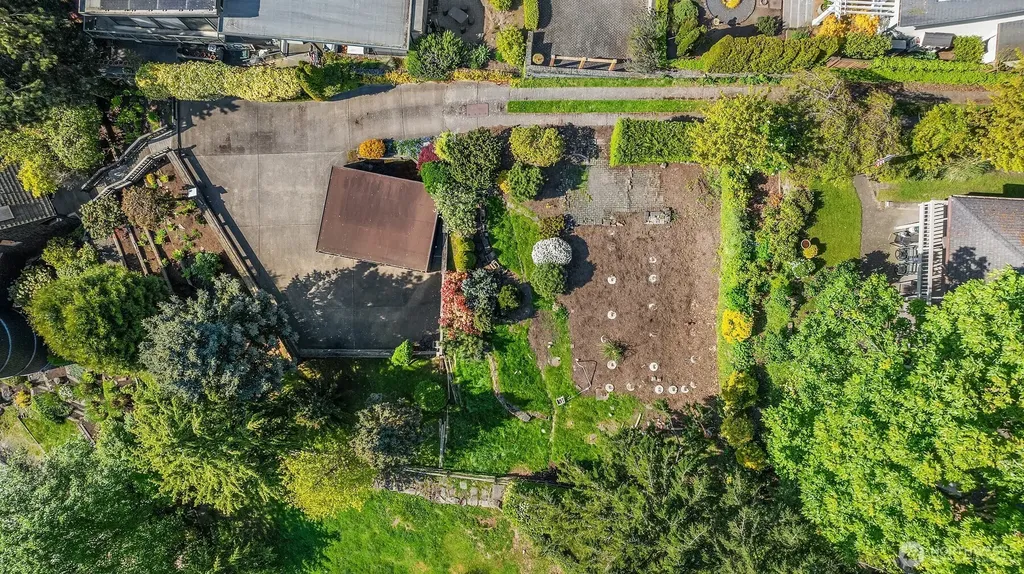 3253 Perkins Lane W Seattle WA 98199