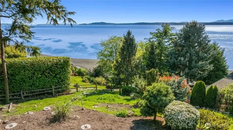3253 Perkins Lane W Seattle WA 98199