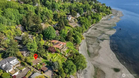 3253 Perkins Lane W Seattle WA 98199