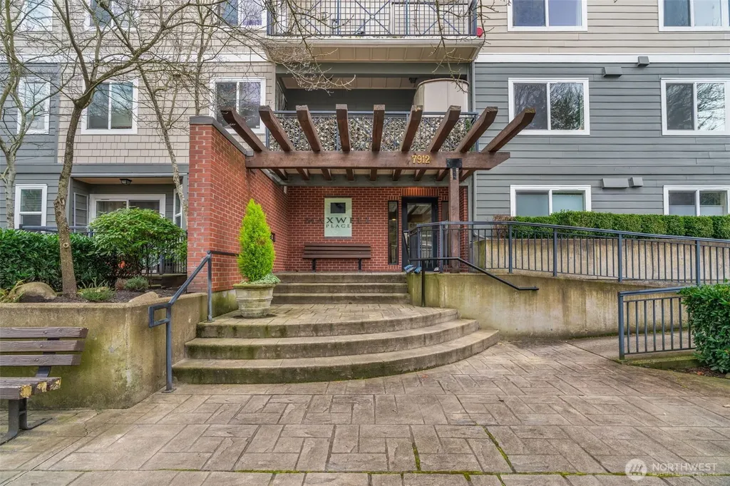 7912 170th Avenue NE Redmond WA 98052