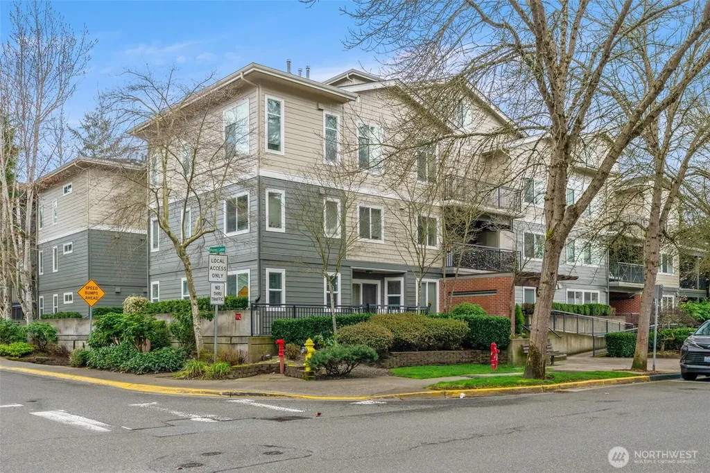 7912 170th Avenue NE Redmond WA 98052