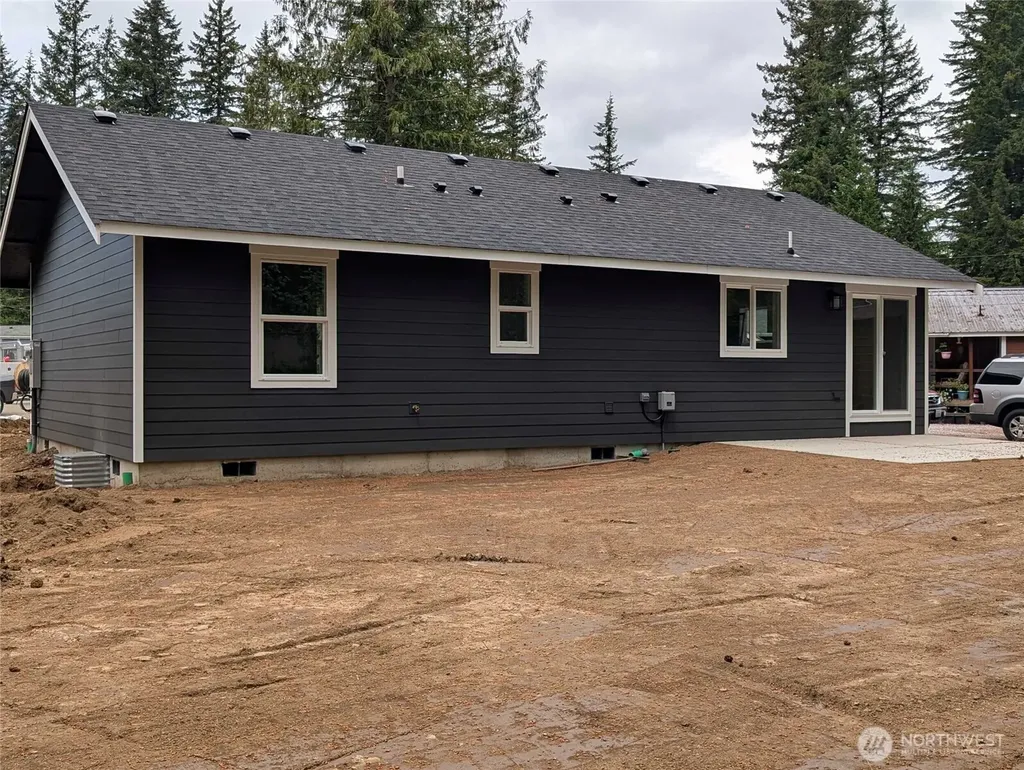 8672 Bell Court Maple Falls WA 98266