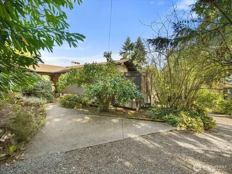 23850 43rd Avenue S Kent WA 98032