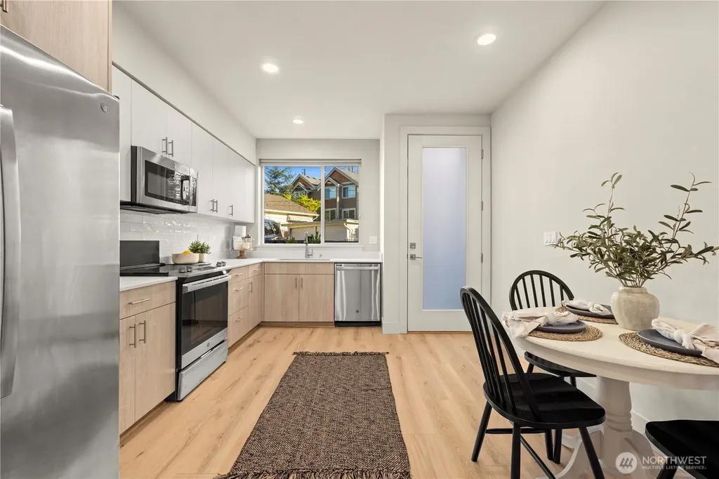 10162 Holman Road NW Seattle WA 98177