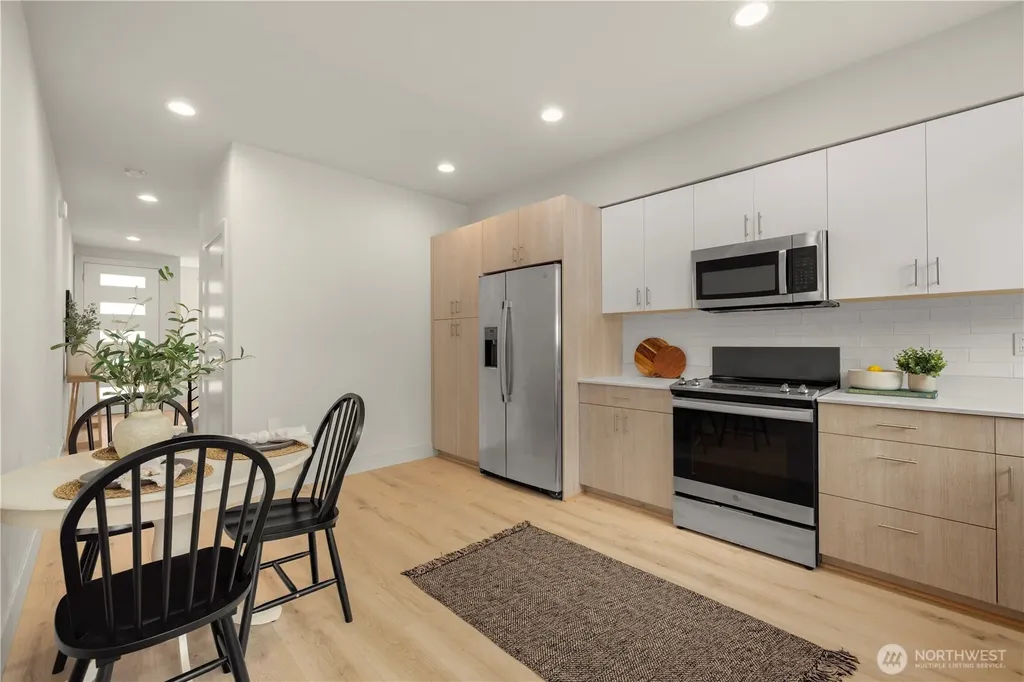 10162 Holman Road NW Seattle WA 98177