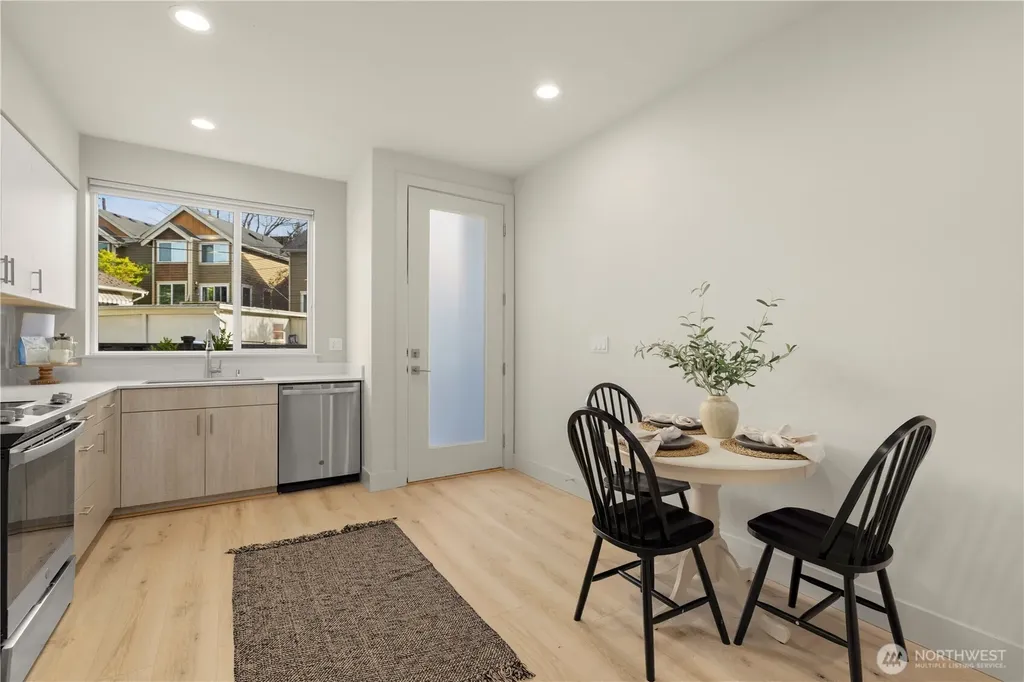 10162 Holman Road NW Seattle WA 98177