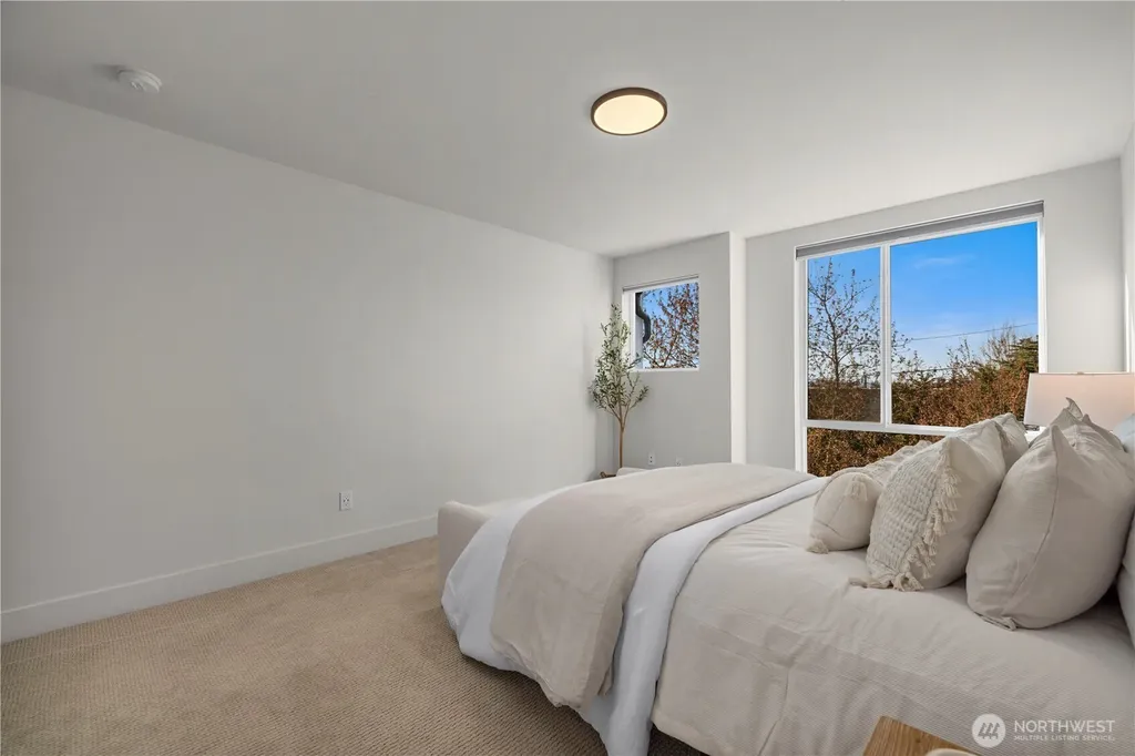 10162 Holman Road NW Seattle WA 98177