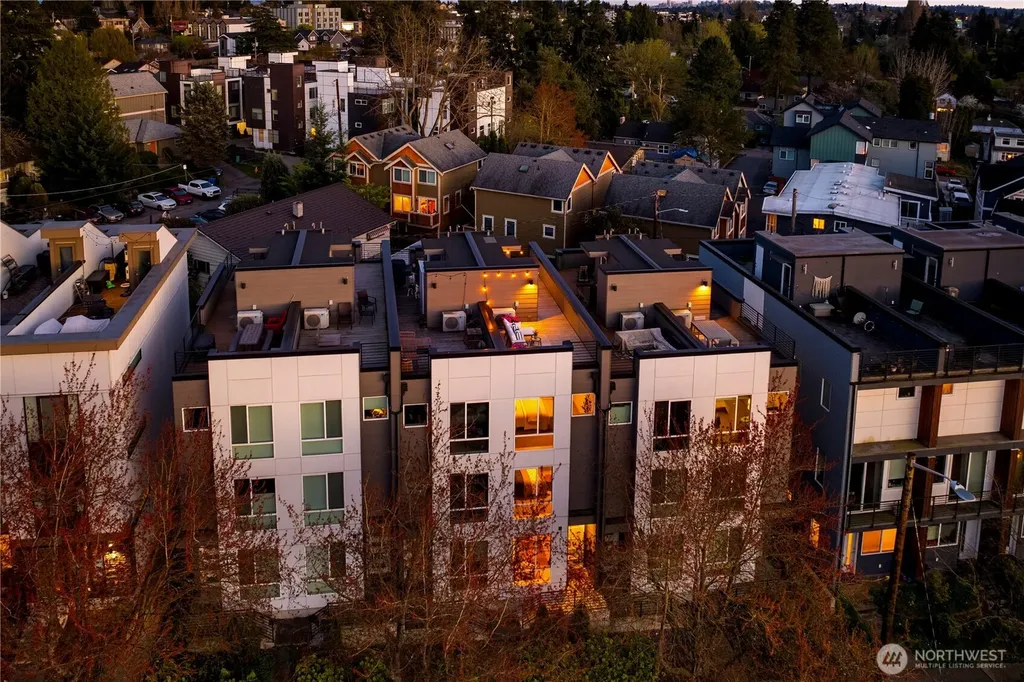 10162 Holman Road NW Seattle WA 98177