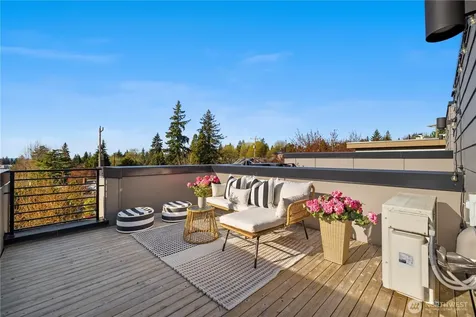 10162 Holman Road NW Seattle WA 98177