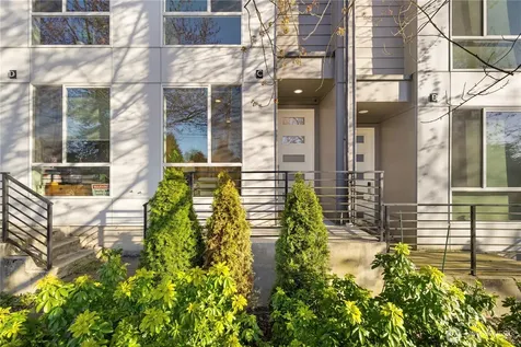10162 Holman Road NW Seattle WA 98177