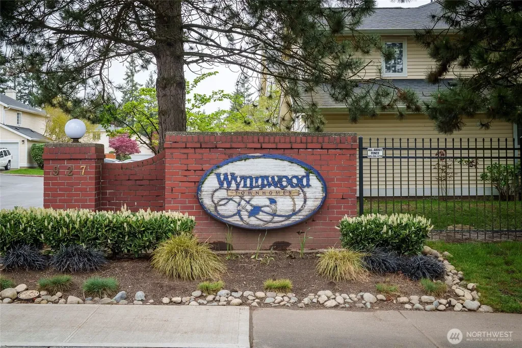 927 132nd Street SW Everett WA 98204