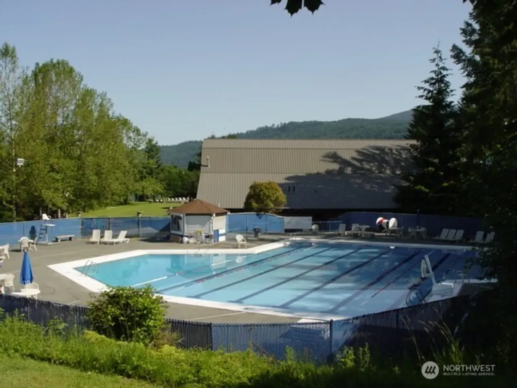 2 Oval Court Bellingham WA 98229