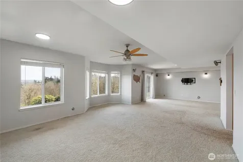5805 51st Ave Ct E Tacoma WA 98443