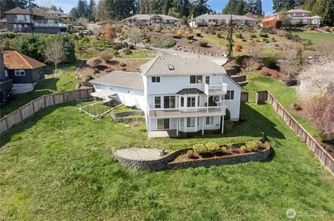 5805 51st Ave Ct E Tacoma WA 98443