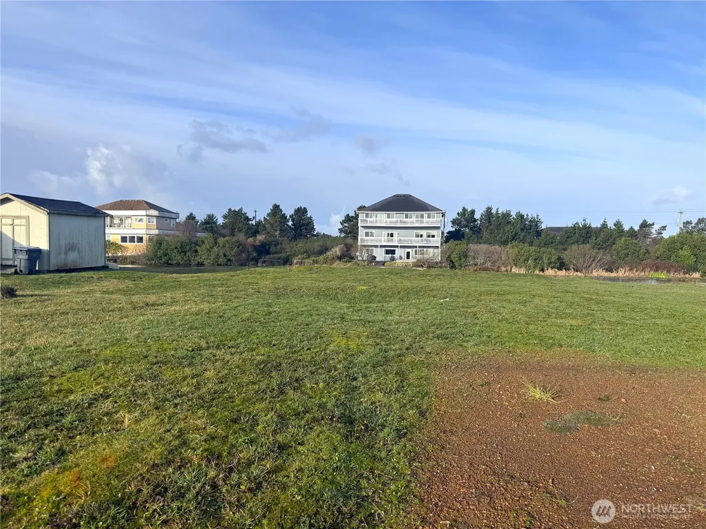 555 Canal Drive NE Ocean Shores WA 98569