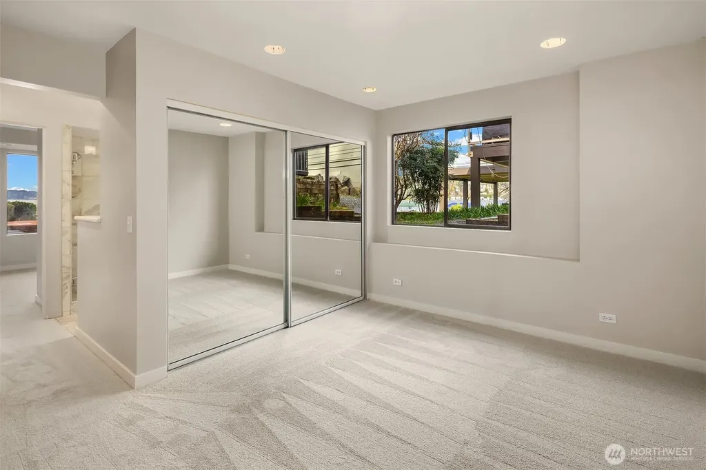 1621 10th Street W Kirkland WA 98033