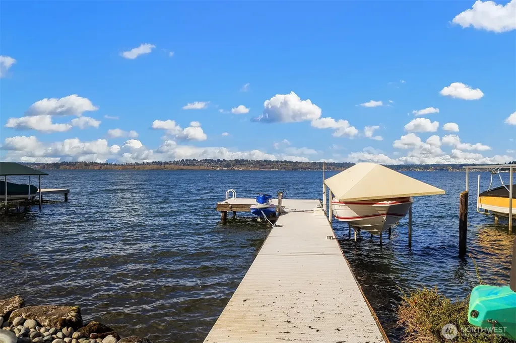 1621 10th Street W Kirkland WA 98033