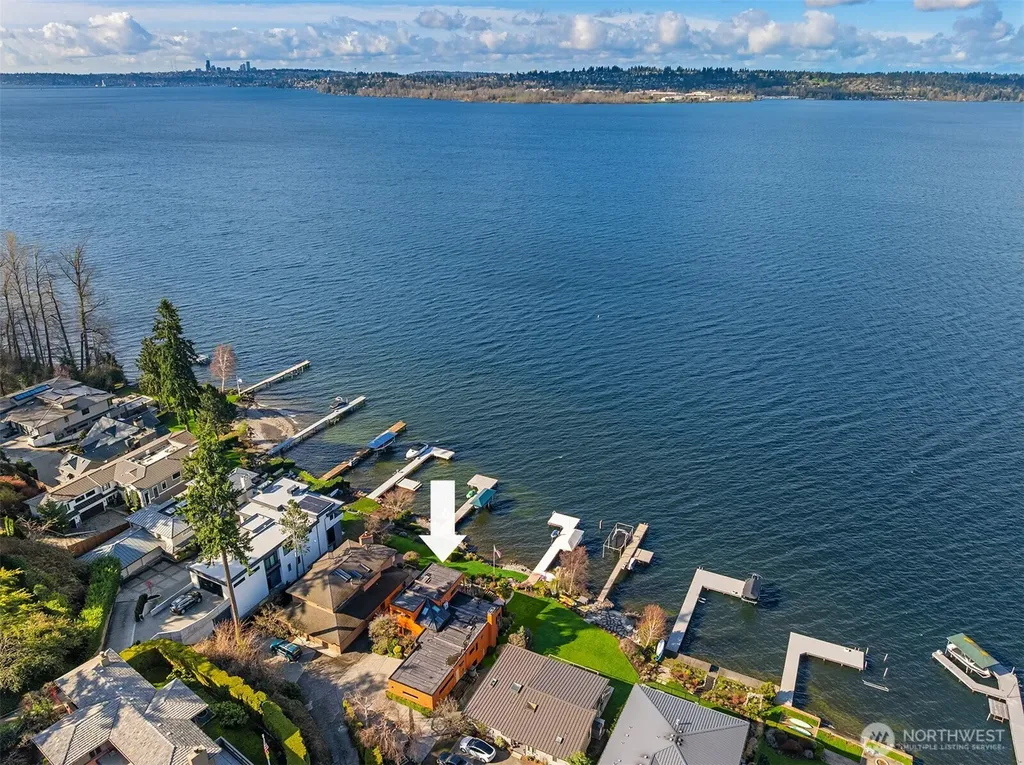 1621 10th Street W Kirkland WA 98033