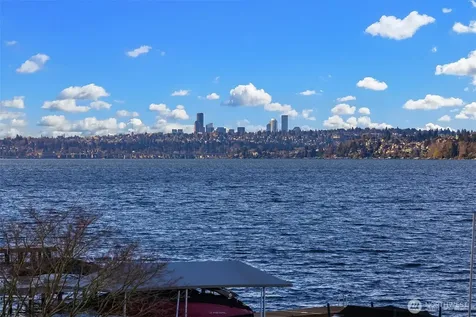 1621 10th Street W Kirkland WA 98033