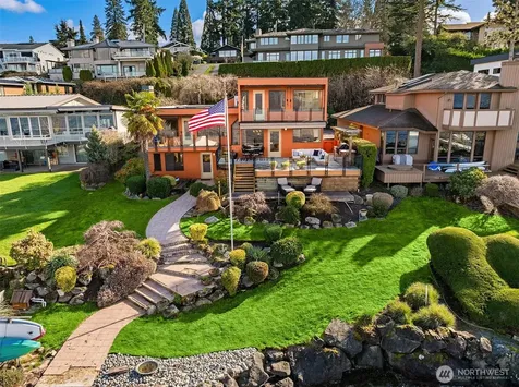 1621 10th Street W Kirkland WA 98033