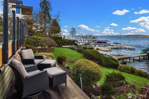 1621 10th Street W Kirkland WA 98033